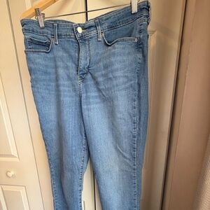 Signature by Levi Strauss & Co Shaping High-Rise Straight Ladies Jeans Size 12